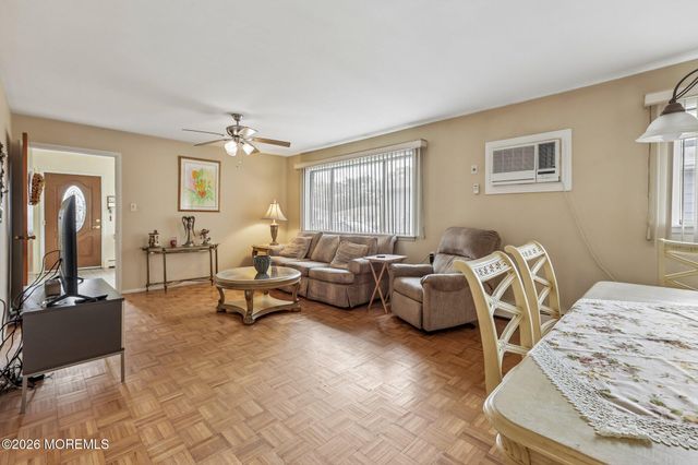 24 Saint Kitts Drive, Toms River, NJ 08757