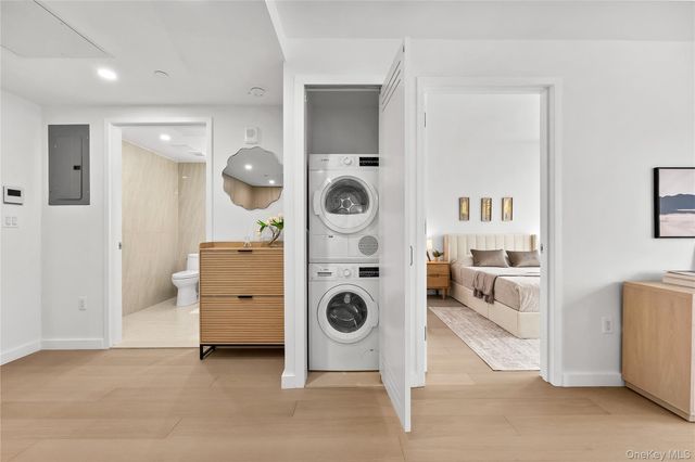 33-71 Prince Street 7J, Flushing, NY 11354