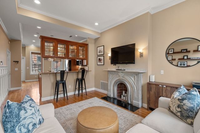 17 Salem St 2, Boston, MA 02129