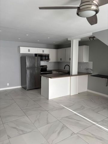 1820 E Morten Avenue 123, Phoenix, AZ 85020