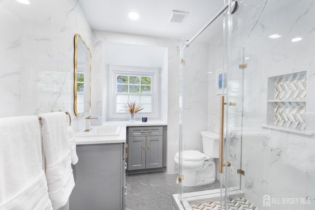 62 Pennington Road, New Brunswick, NJ 08901