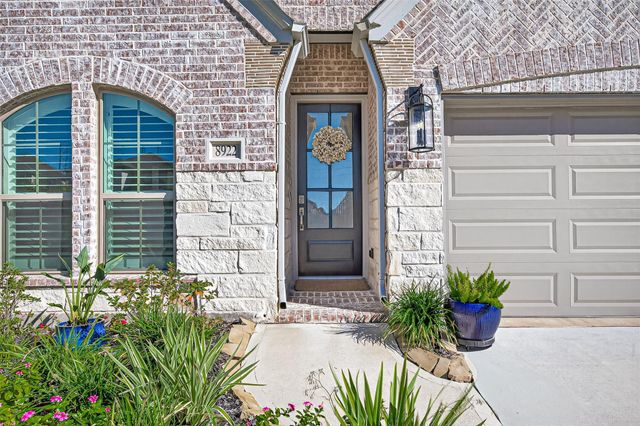8922 Flounder Ridge Drive, Cypress, TX 77433