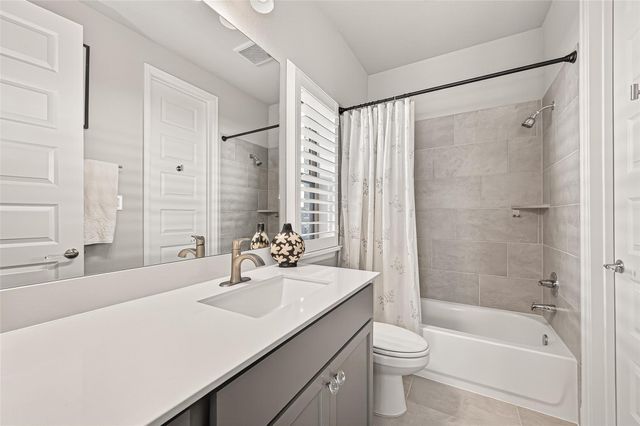 8922 Flounder Ridge Drive, Cypress, TX 77433