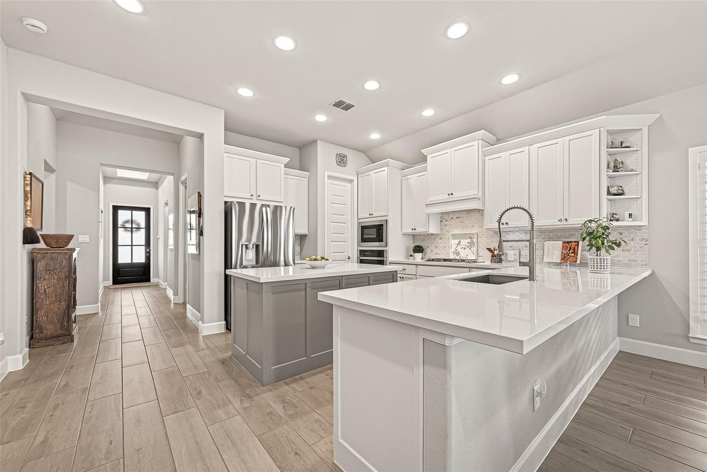 8922 Flounder Ridge Drive, Cypress, TX 77433