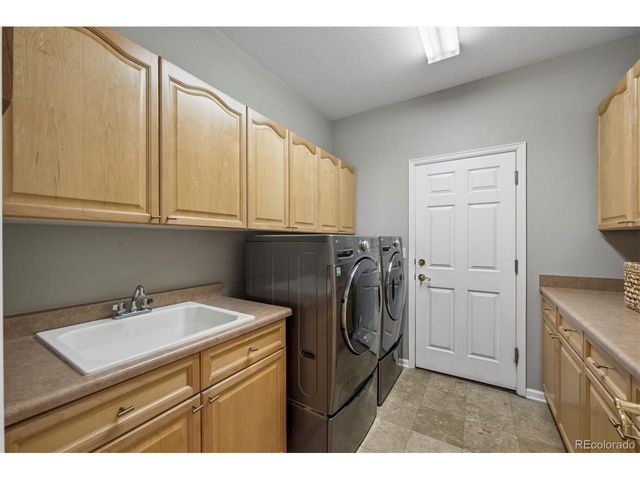10284 Charissglen Cir, Highlands Ranch, CO 80126