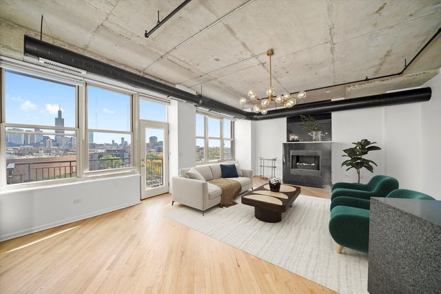 6 S Laflin Street 910, Chicago, IL 60607