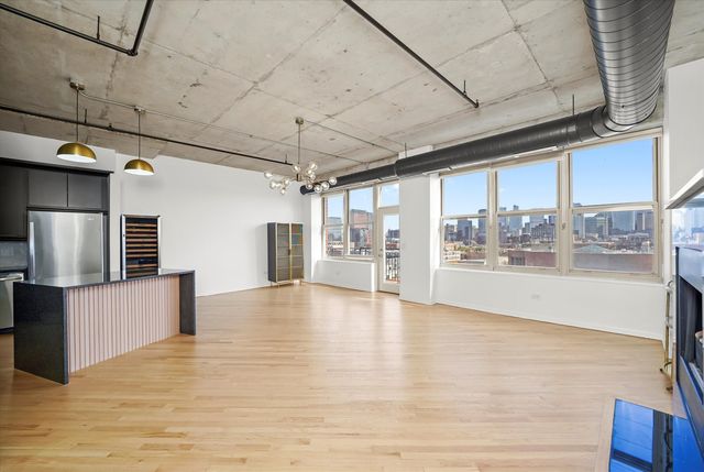 6 S Laflin Street 910, Chicago, IL 60607