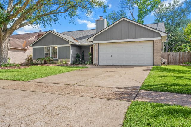 15807 Castorglen Drive, Houston, TX 77598