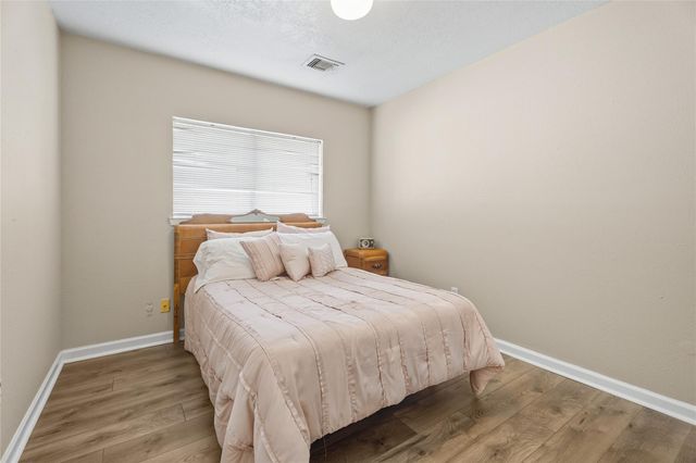 15807 Castorglen Drive, Houston, TX 77598