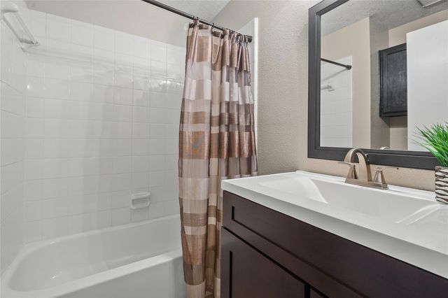 15807 Castorglen Drive, Houston, TX 77598