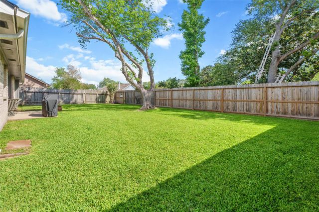 15807 Castorglen Drive, Houston, TX 77598