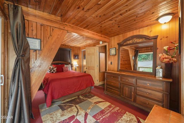 1188 Ski Mountain Road, Gatlinburg, TN 37738