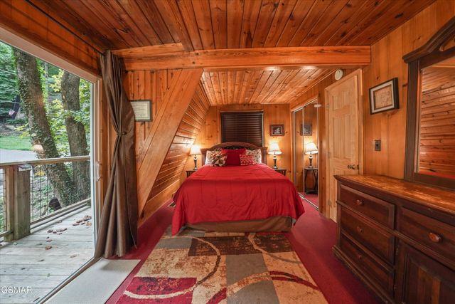 1188 Ski Mountain Road, Gatlinburg, TN 37738