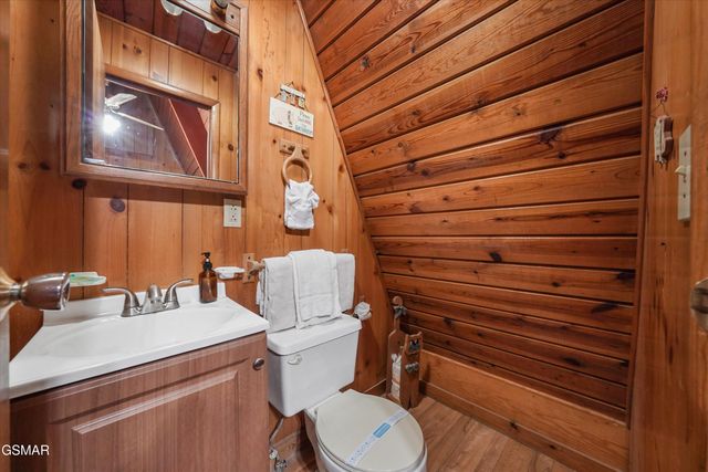 1188 Ski Mountain Road, Gatlinburg, TN 37738
