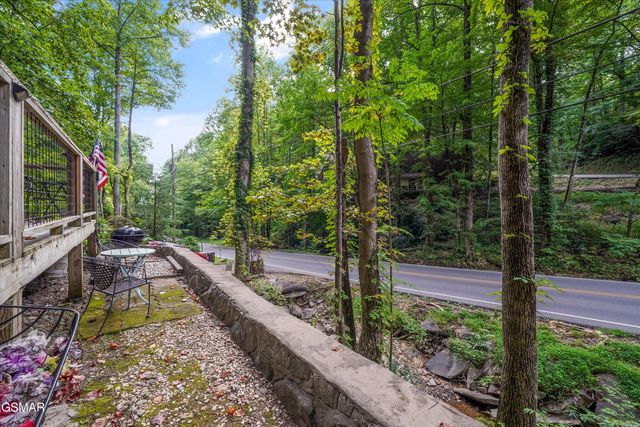 1188 Ski Mountain Road, Gatlinburg, TN 37738