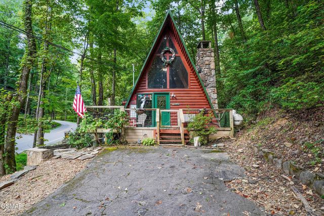1188 Ski Mountain Road, Gatlinburg, TN 37738