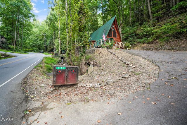 1188 Ski Mountain Road, Gatlinburg, TN 37738