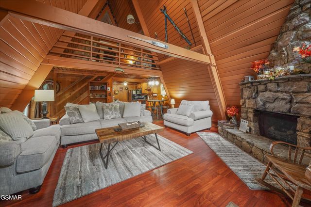 1188 Ski Mountain Road, Gatlinburg, TN 37738