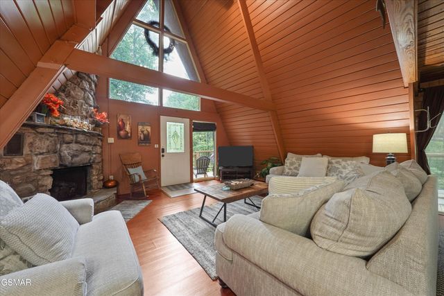 1188 Ski Mountain Road, Gatlinburg, TN 37738