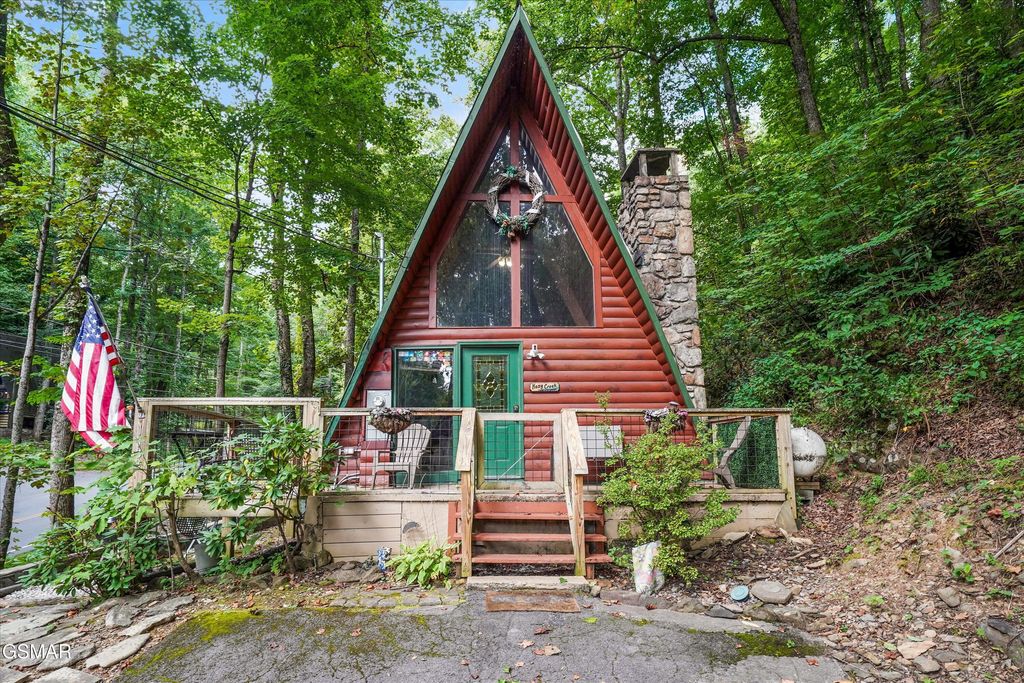 1188 Ski Mountain Road, Gatlinburg, TN 37738