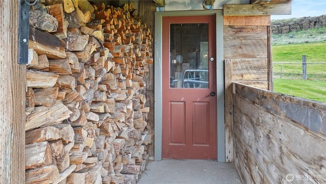 2024 E Hwy 26, Washtucna, WA 99371