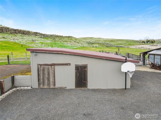 2024 E Hwy 26, Washtucna, WA 99371