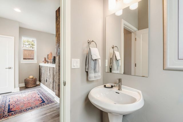 20844 SE Sotra Loop, Bend, OR 97702