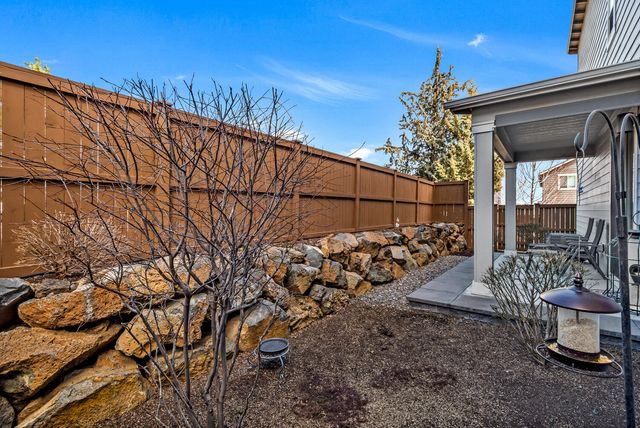 20844 SE Sotra Loop, Bend, OR 97702