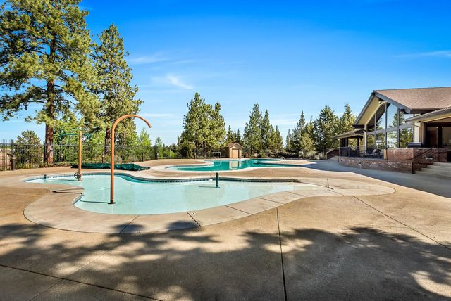 20844 SE Sotra Loop, Bend, OR 97702