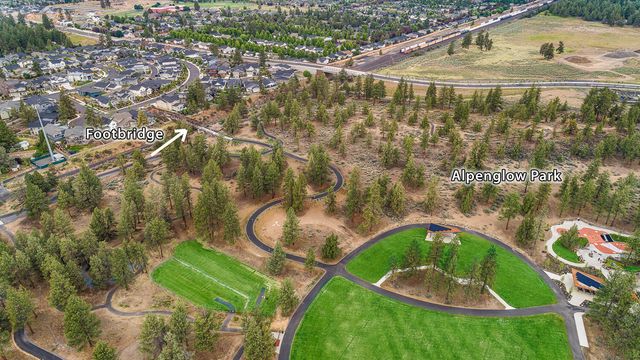 20844 SE Sotra Loop, Bend, OR 97702
