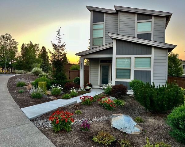 20844 SE Sotra Loop, Bend, OR 97702