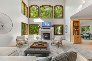 1847 Deer Pond Circle, Eagan, MN 55122