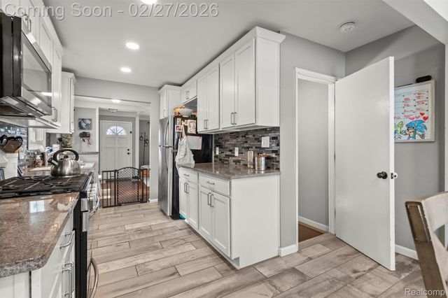 11322 Garden Street, Livonia, MI 48150