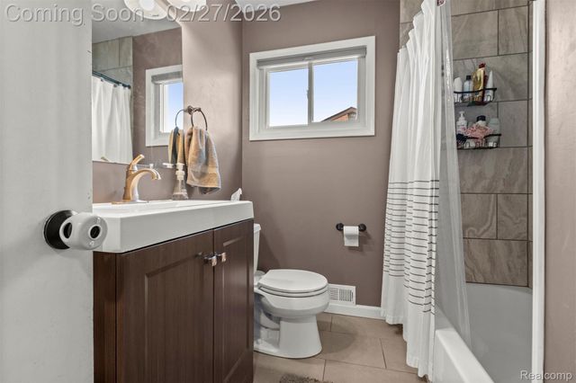 11322 Garden Street, Livonia, MI 48150