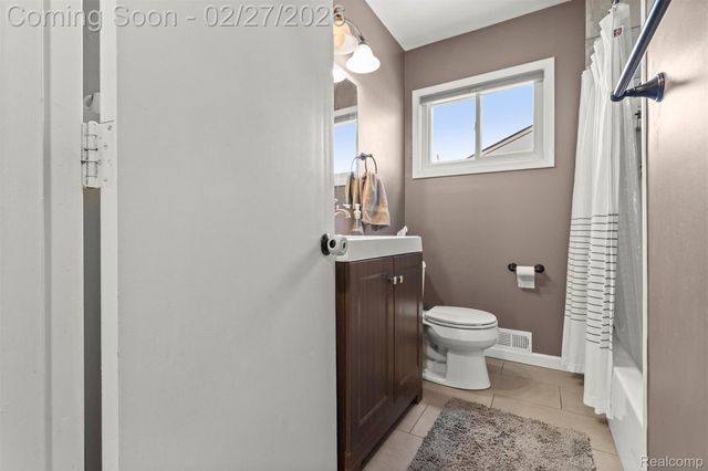 11322 Garden Street, Livonia, MI 48150