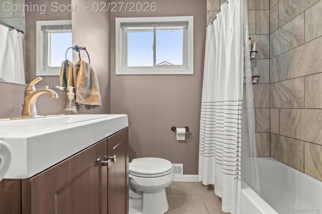 11322 Garden Street, Livonia, MI 48150