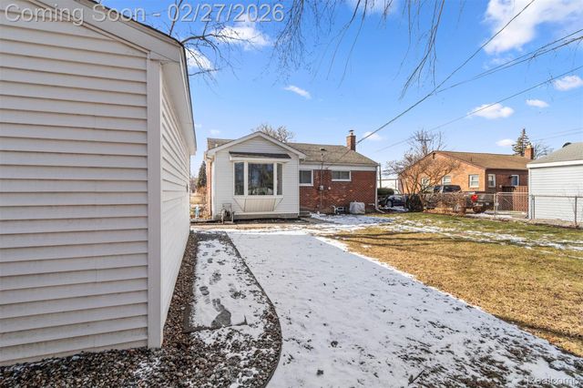 11322 Garden Street, Livonia, MI 48150