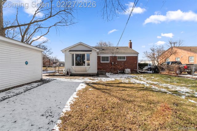 11322 Garden Street, Livonia, MI 48150