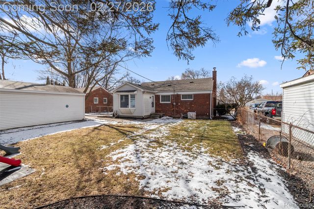 11322 Garden Street, Livonia, MI 48150