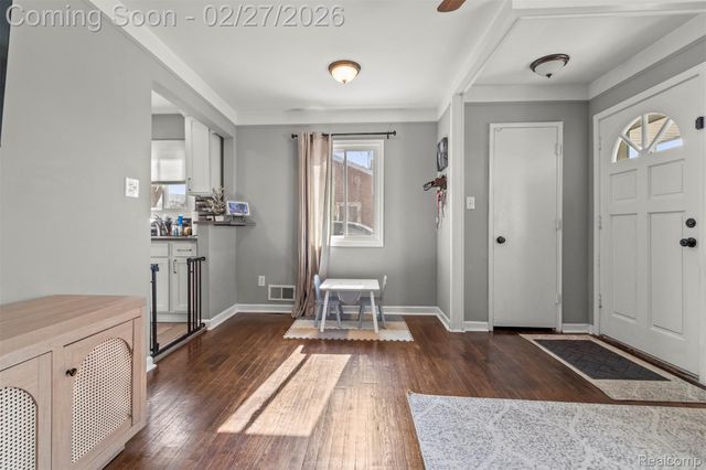 11322 Garden Street, Livonia, MI 48150