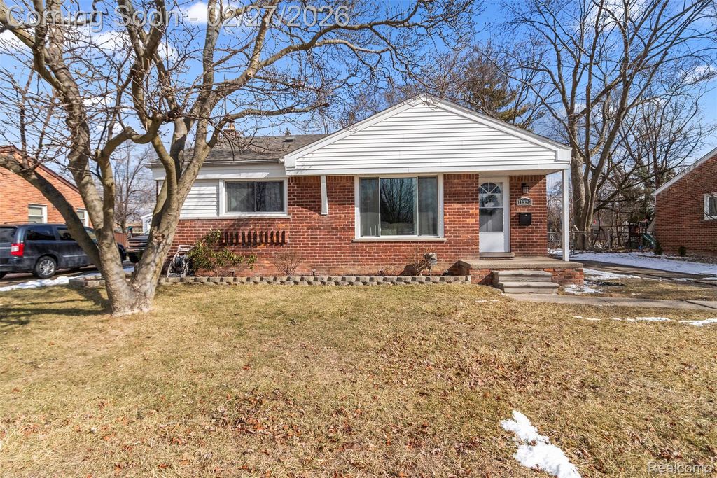 11322 Garden Street, Livonia, MI 48150