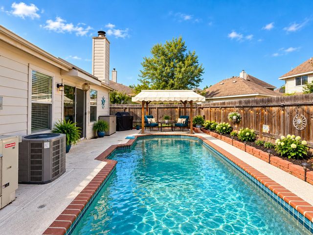 619 Cypresswood Trace, Spring, TX 77373