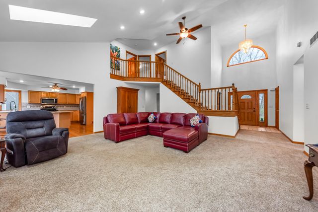 11460 Hearthside Drive, Putnam Twp, MI 48169
