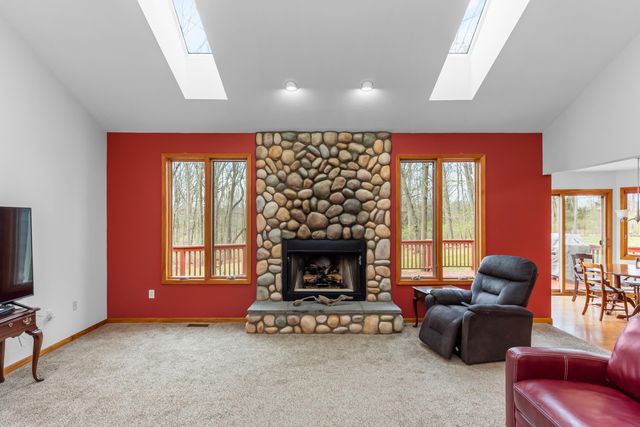 11460 Hearthside Drive, Putnam Twp, MI 48169
