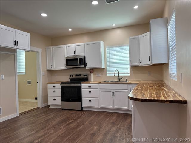 715 A Street NE, Ardmore, OK 73401