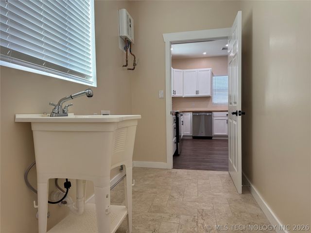 715 A Street NE, Ardmore, OK 73401