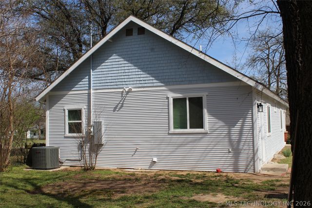 715 A Street NE, Ardmore, OK 73401