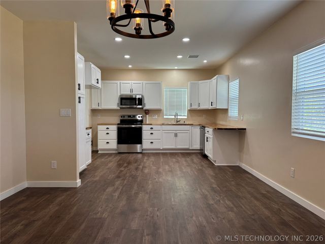 715 A Street NE, Ardmore, OK 73401