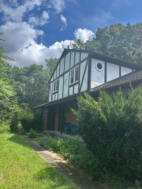 222 Grove Street, Shelton, CT 06484