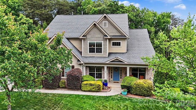 125 Lakeshore Hills Drive, Mooresville, NC 28117
